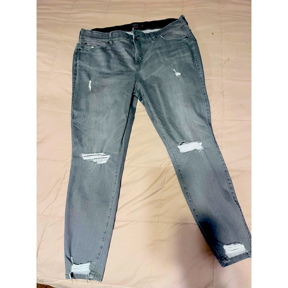 2/$20 ❤️ Torrid Supersoft Grey Bombshell Jeans